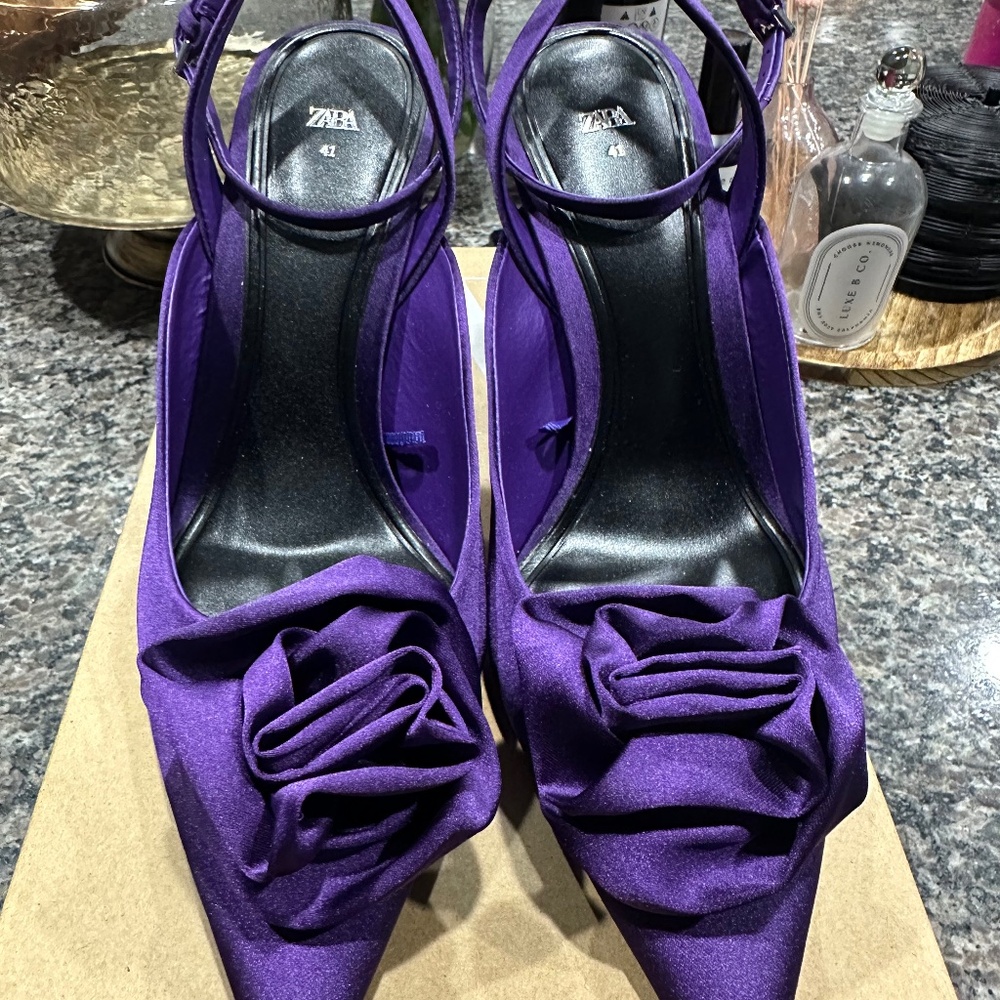 Zara Flower Heeled Women’s Shows